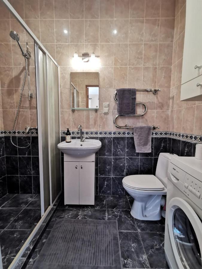 Flip-Flops Apartment Jurmala With Free Parking ภายนอก รูปภาพ