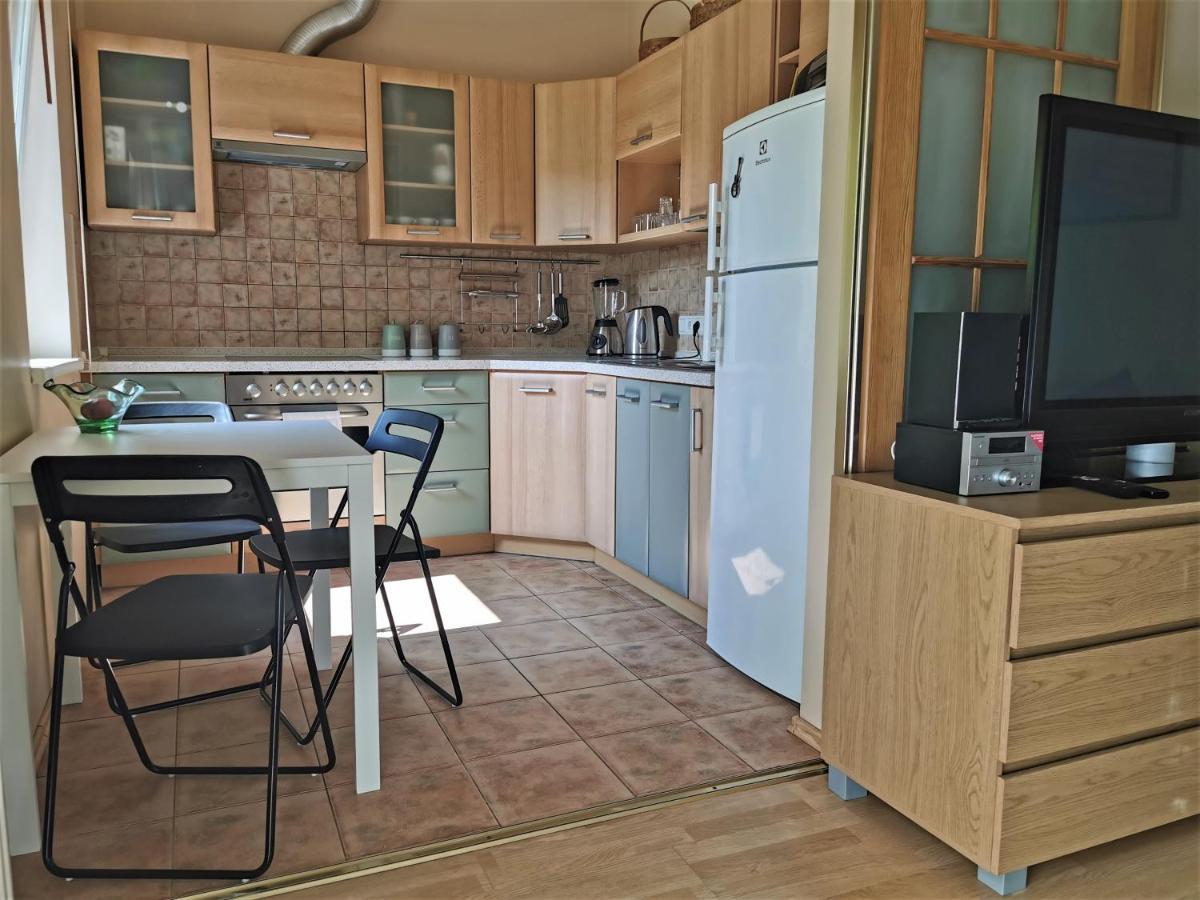 Flip-Flops Apartment Jurmala With Free Parking ภายนอก รูปภาพ